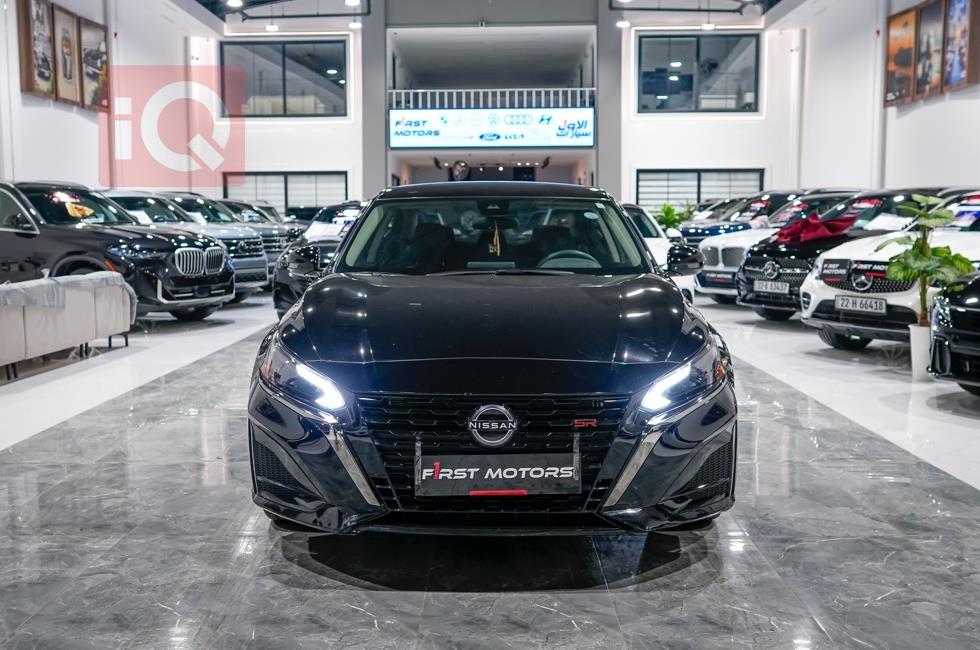 نيسان ألتيما